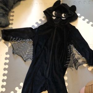 H&M bat costume